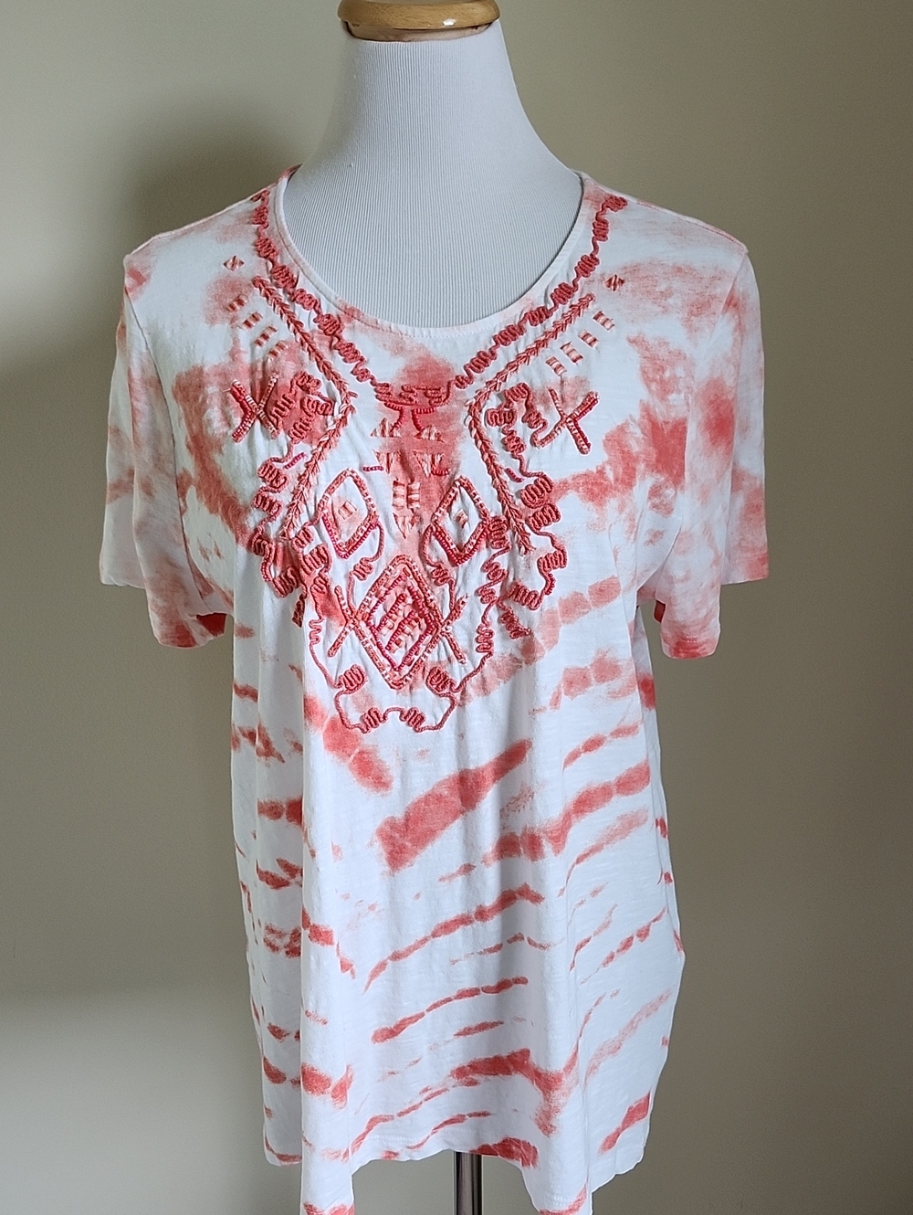 Chico's White and Coral Embroidered Tie-Dye Short Sleeve Tee